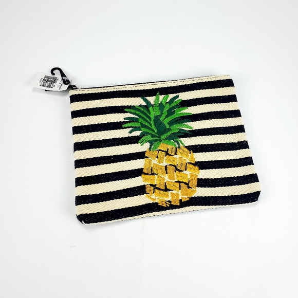 *NWT* Pineapple Stitched Make Up / Cosmetic Bag - Picture 1 of 4